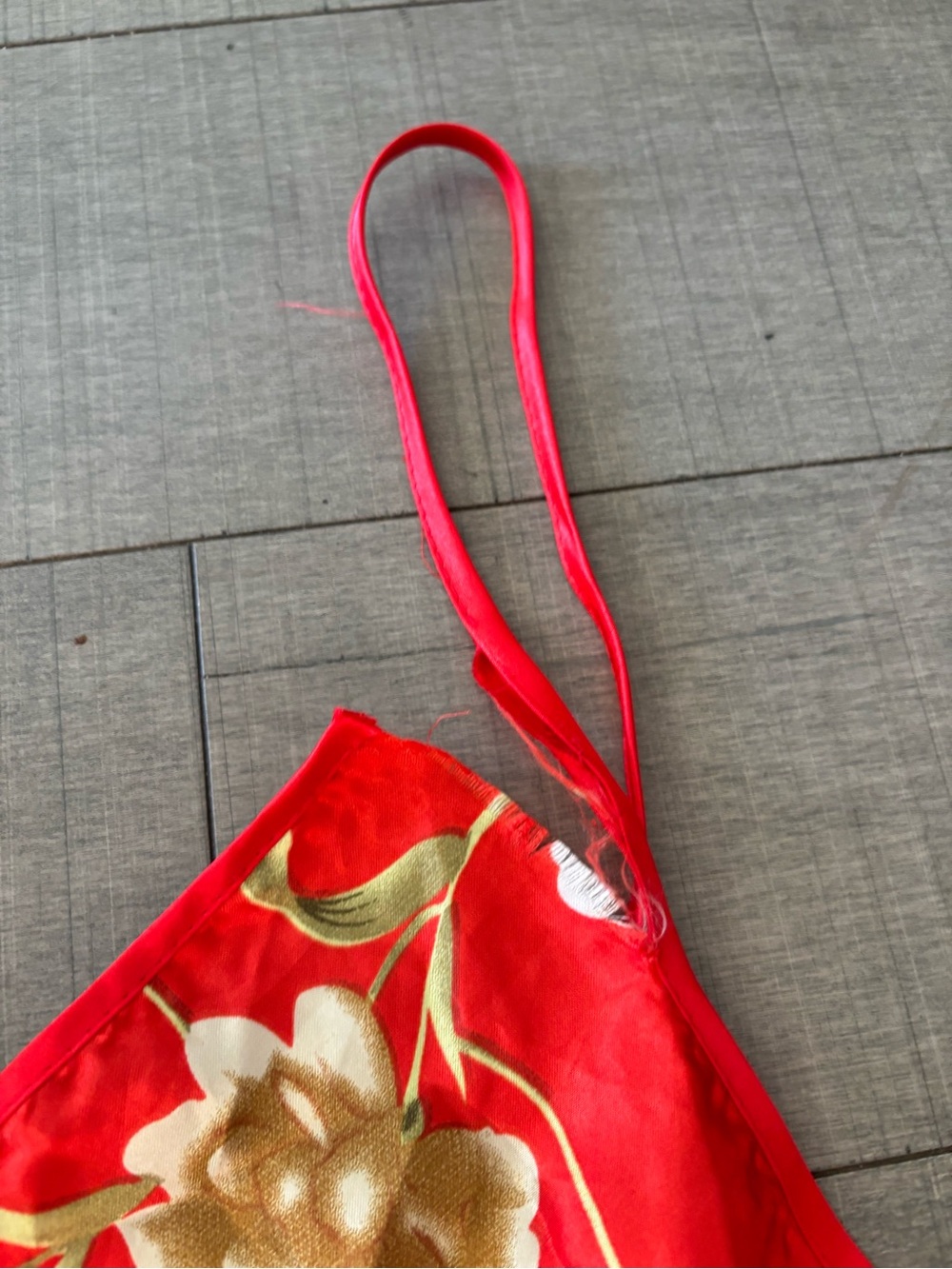 🎀FREE🎀WITH ANY PURCHASE🎀Red Floral Satin Slip Dress**Strap Needs Reinforcement** - Picture 2 of 4